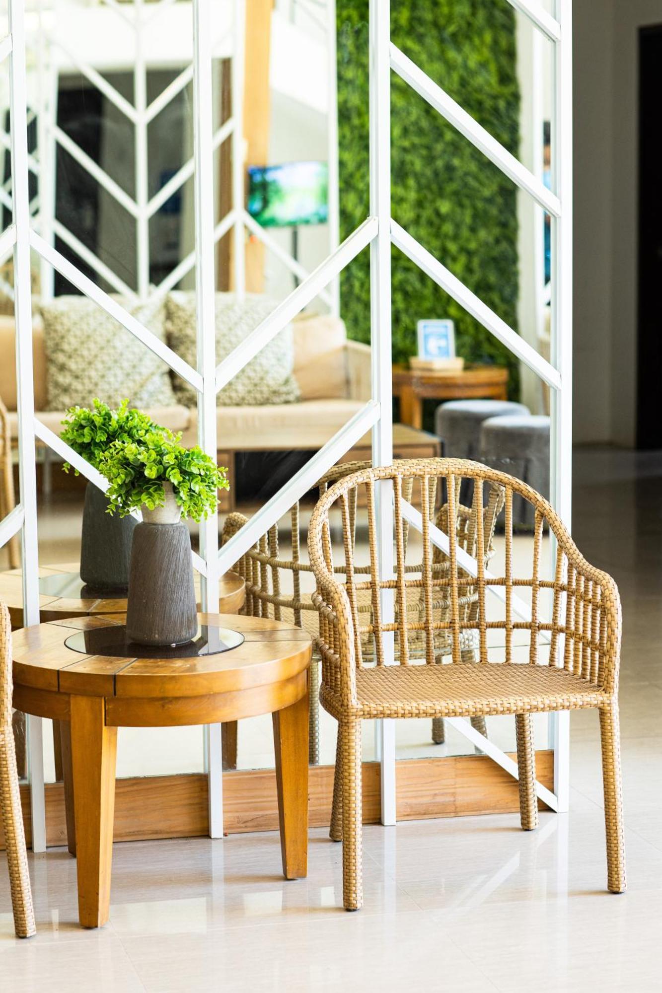 Holiday Suites Puerto Princesa Kültér fotó