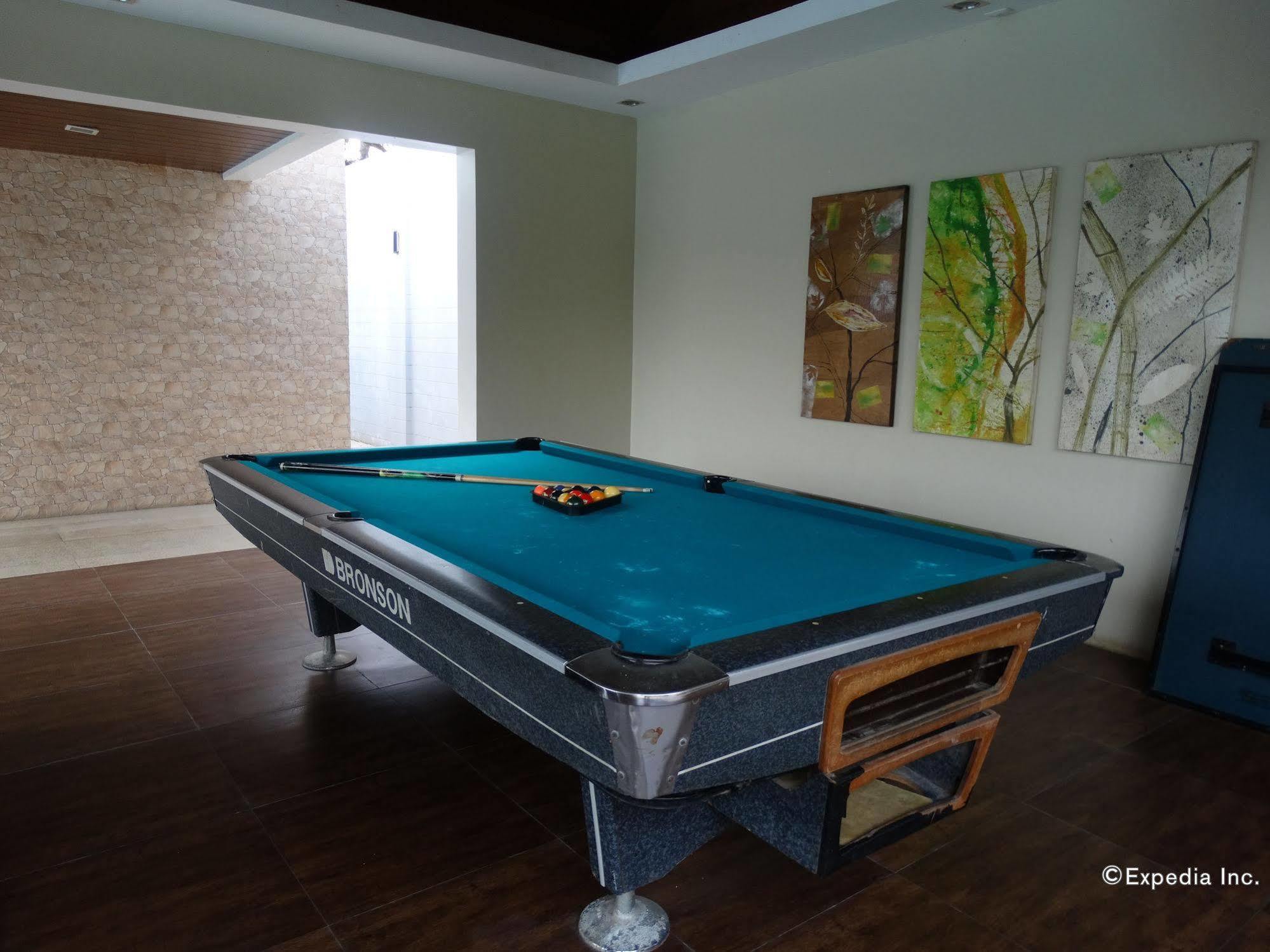 Holiday Suites Puerto Princesa Kültér fotó